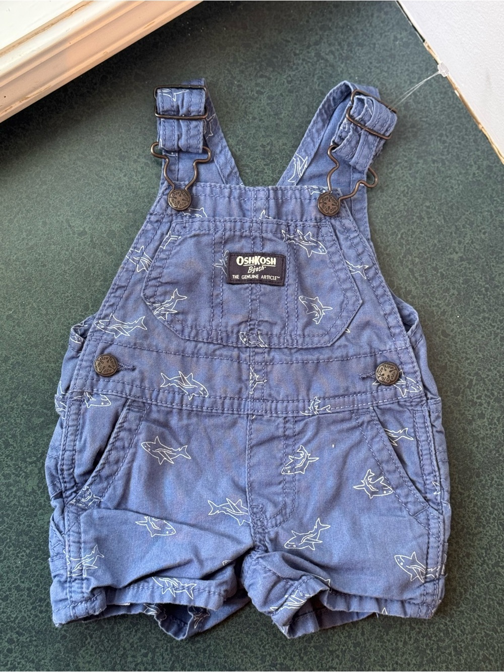 NWOT OshKosh B'Gosh Baby Boy Navy Shark Print Short Overalls Shortalls 3 Months